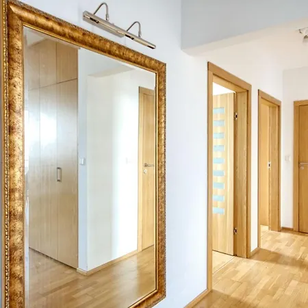 Vive Modern 3-bedroom Flat In Guarded Estate, Parking Warszawa